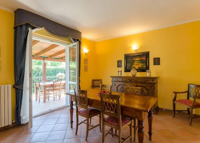 Borgo Dragani ゲストハウス オルトーナ